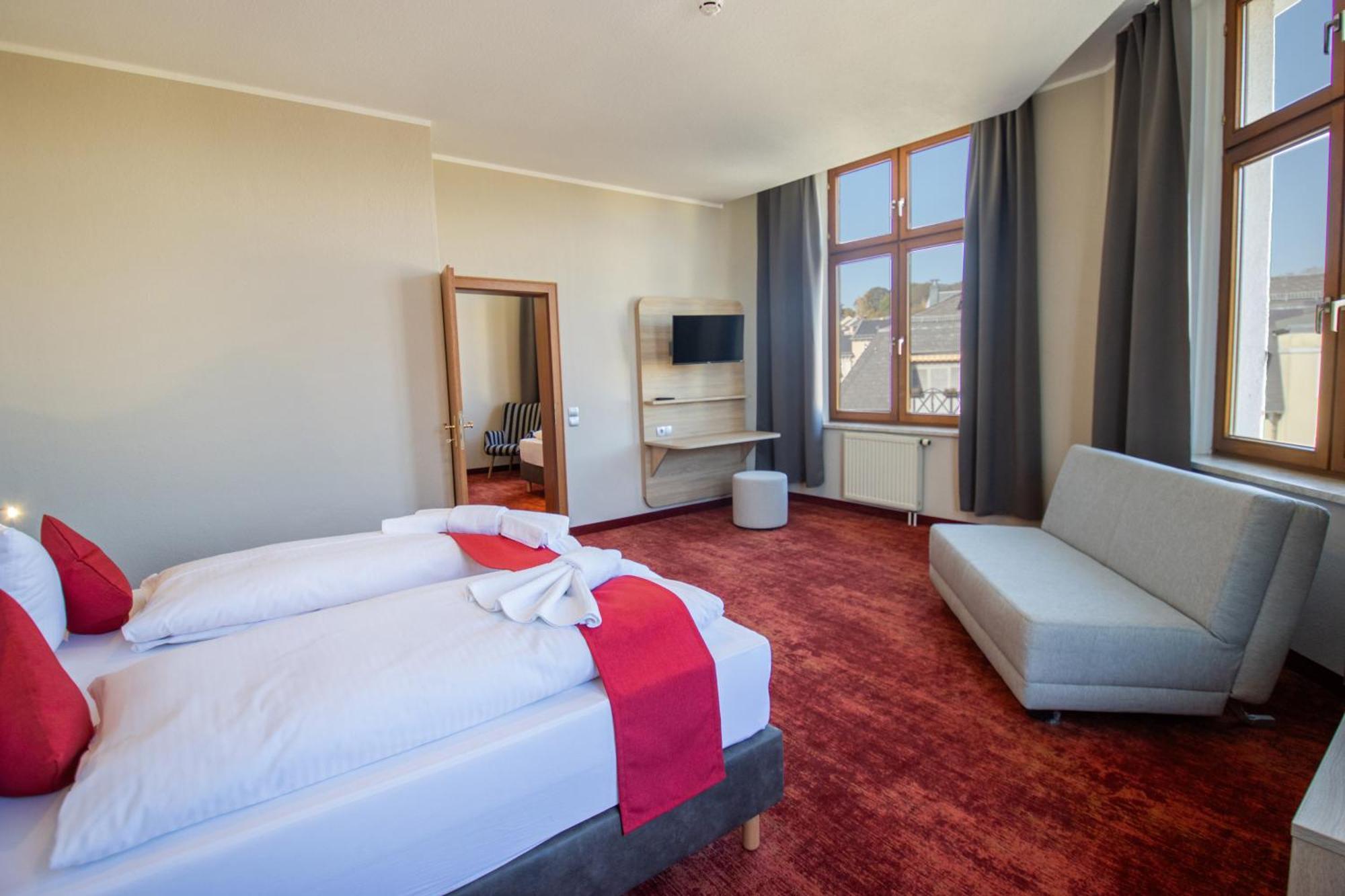 Hotel Lengenfelder Hof Lengenfeld  Bagian luar foto
