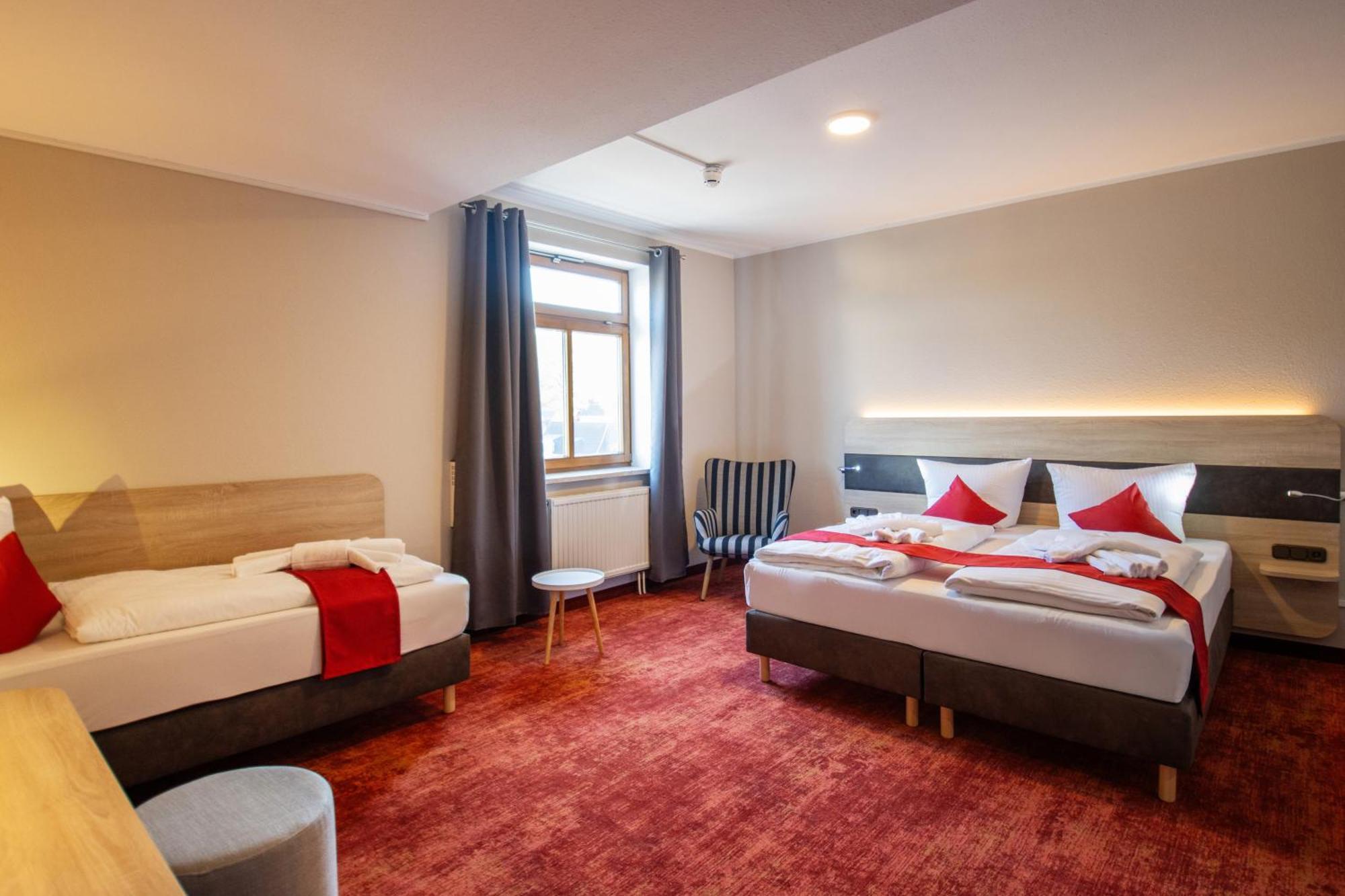 Hotel Lengenfelder Hof Lengenfeld  Bagian luar foto
