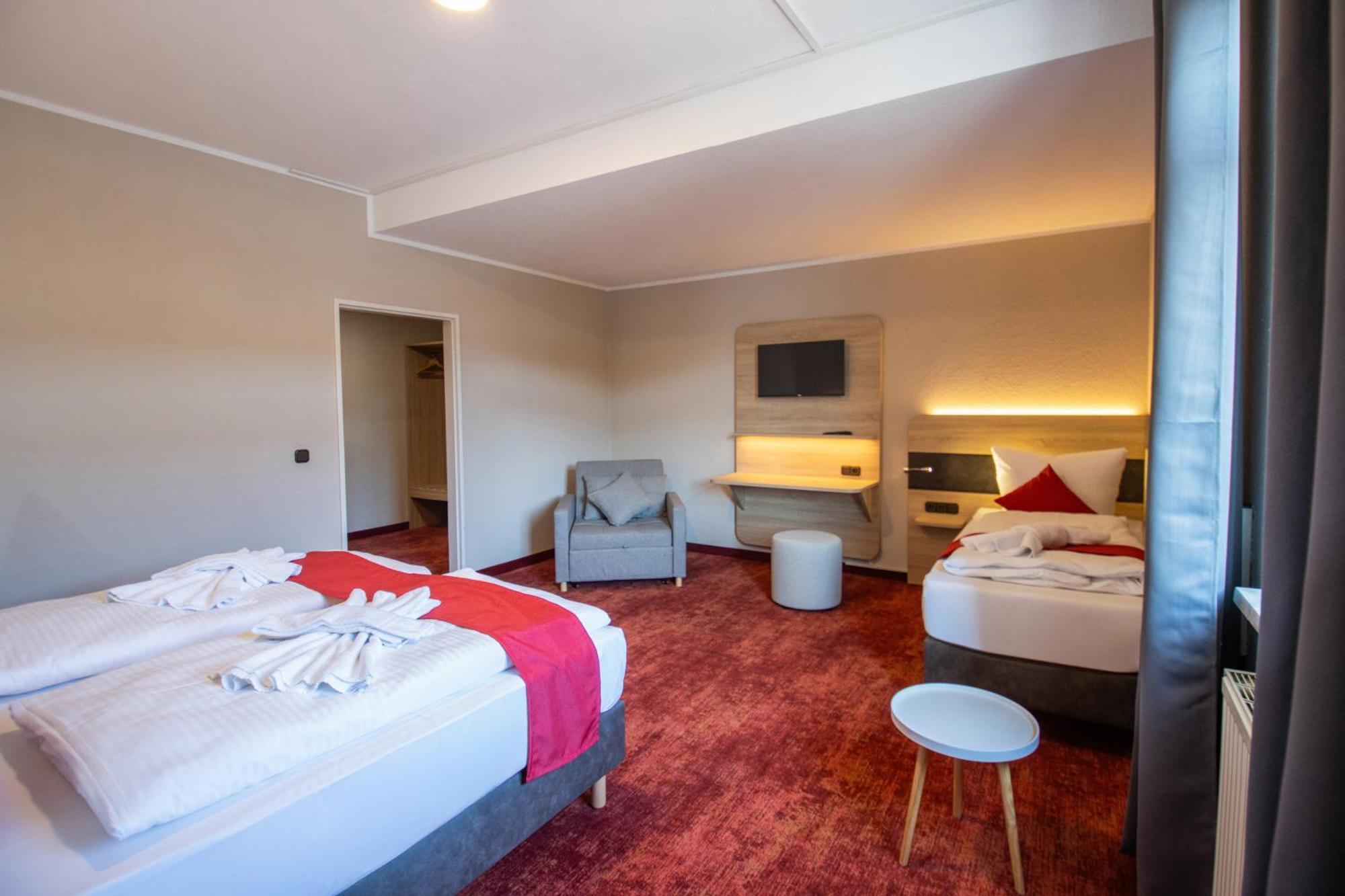 Hotel Lengenfelder Hof Lengenfeld  Bagian luar foto